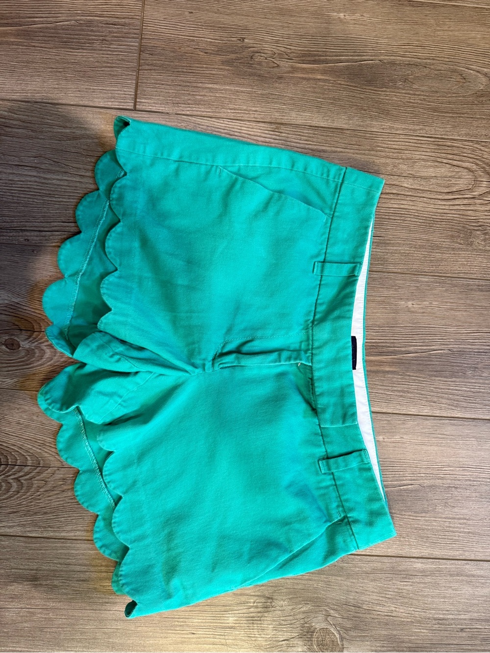 J.Crew Scalloped Hem Shorts Green Size 4 Preppy Summer Classic
